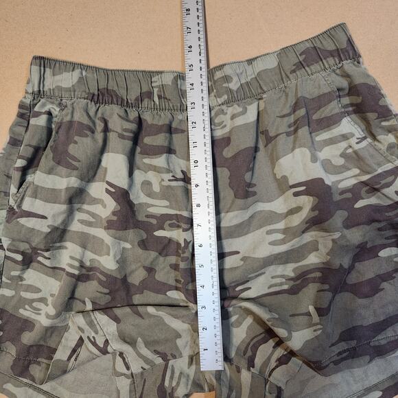 Social Standard by Sanctuary Green Brown Camo Boardwalk Pull On Shorts XXL - Picture 12 of 13